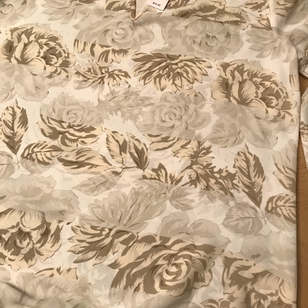 Blouse - Picture 8 of 8
